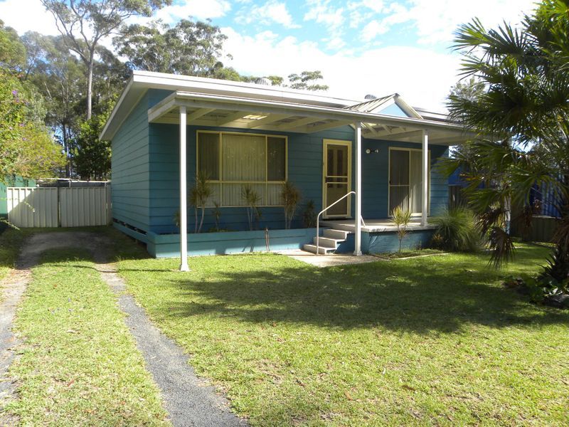 1 Government Road, Sussex Inlet NSW 2540