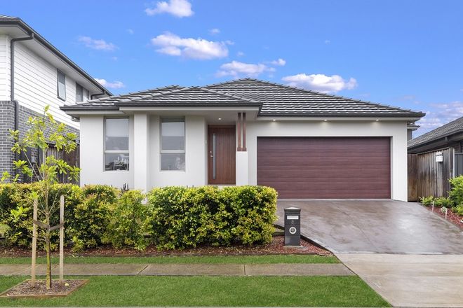 Picture of 8 Rosedale Circuit, CARNES HILL NSW 2171