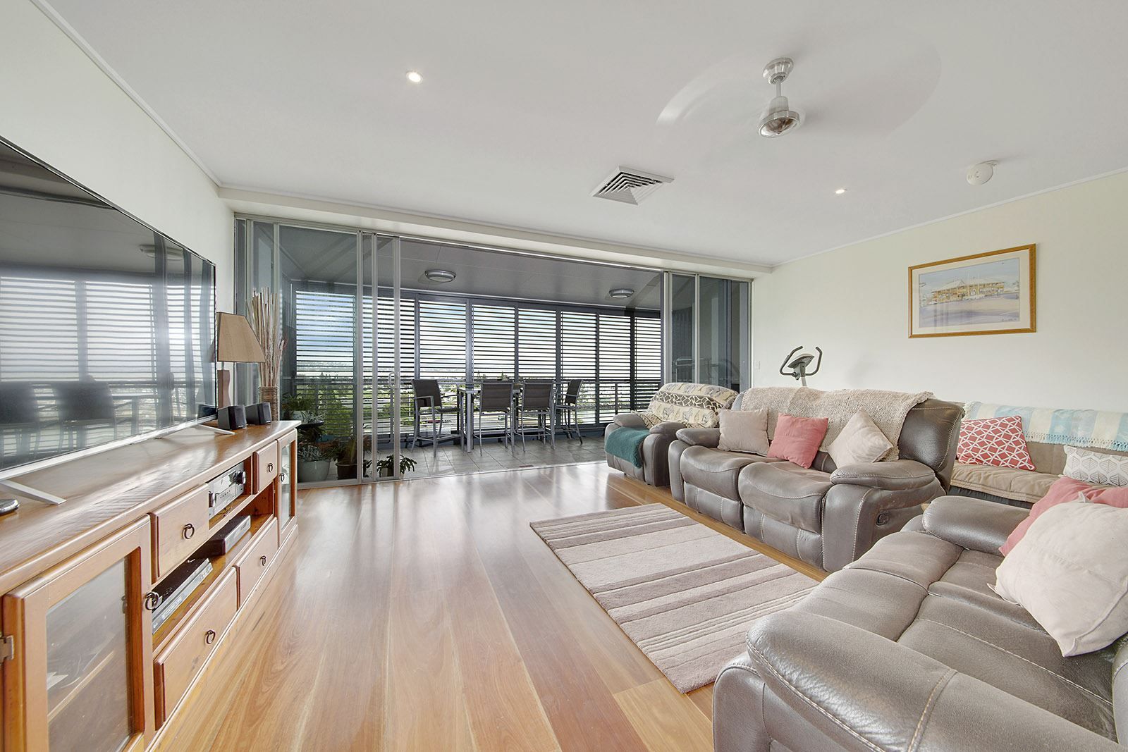 21/12-14 Breakwater Drive, Rosslyn QLD 4703, Image 1