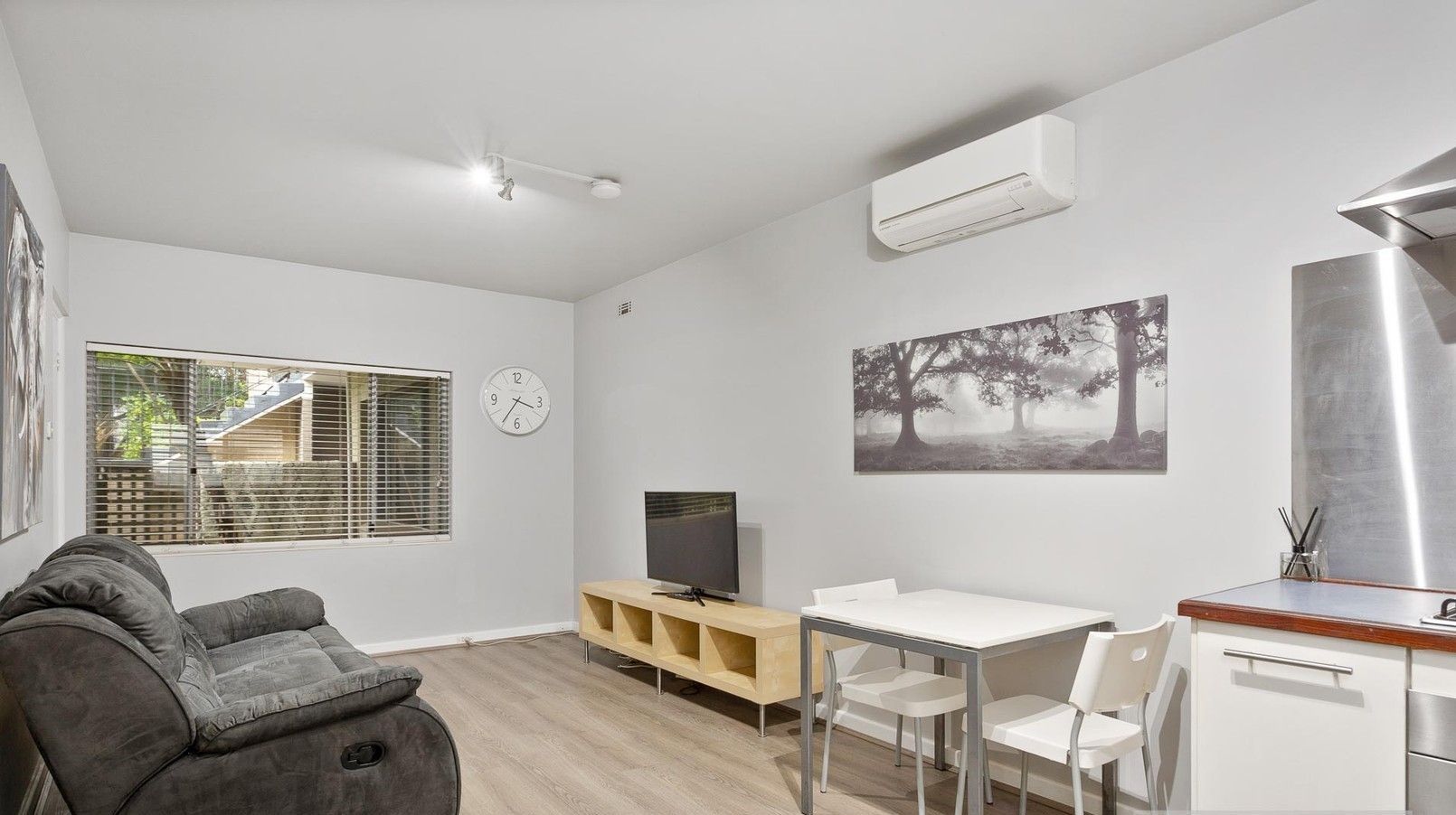 2/1 Jersey Street, Jolimont WA 6014, Image 2