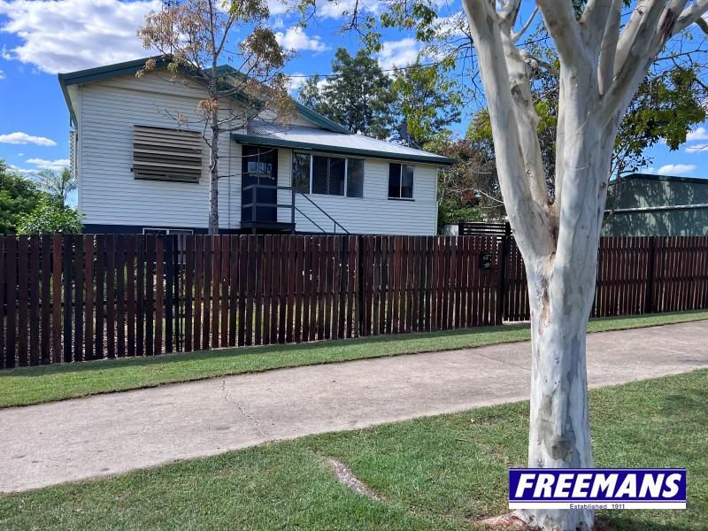 6 bedrooms House in 33 South Street WONDAI QLD, 4606