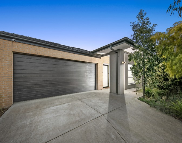 12 Crossing Road, Mernda VIC 3754