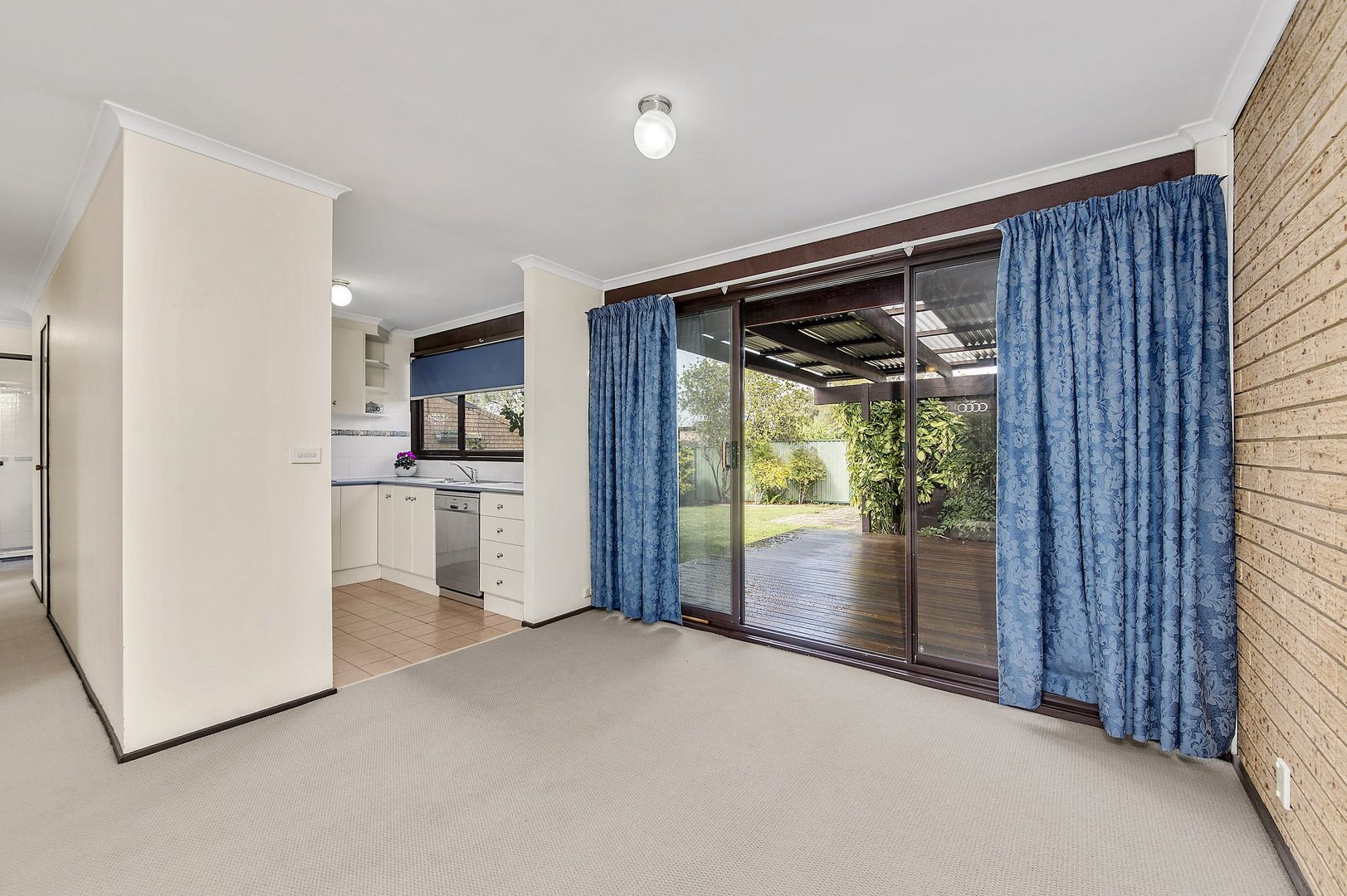 30 Warring Place, Giralang ACT 2617, Image 2