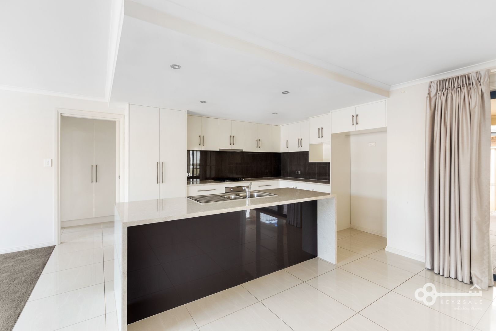 1/3 Queens Court, Mount Gambier SA 5290, Image 2