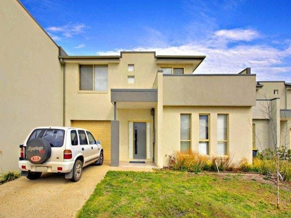 18 East Cornhill Drive, Point Cook VIC 3030