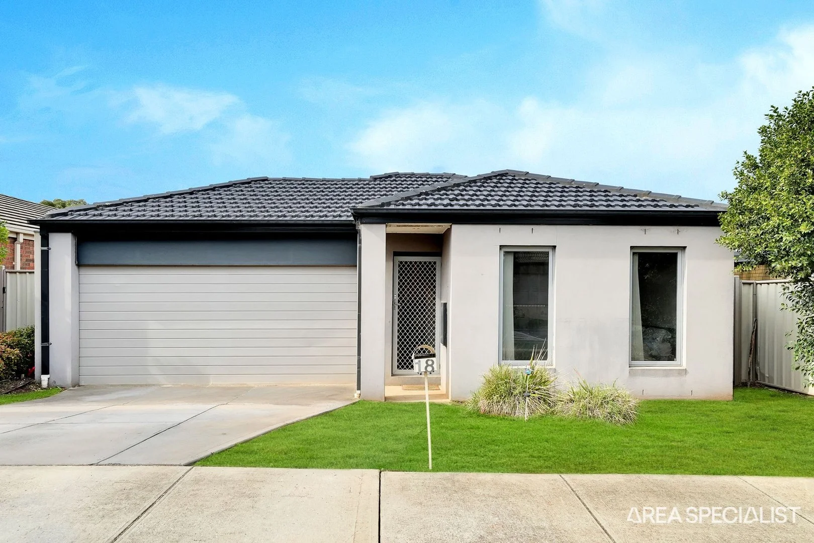 18 Mallow Street, Brookfield VIC 3338