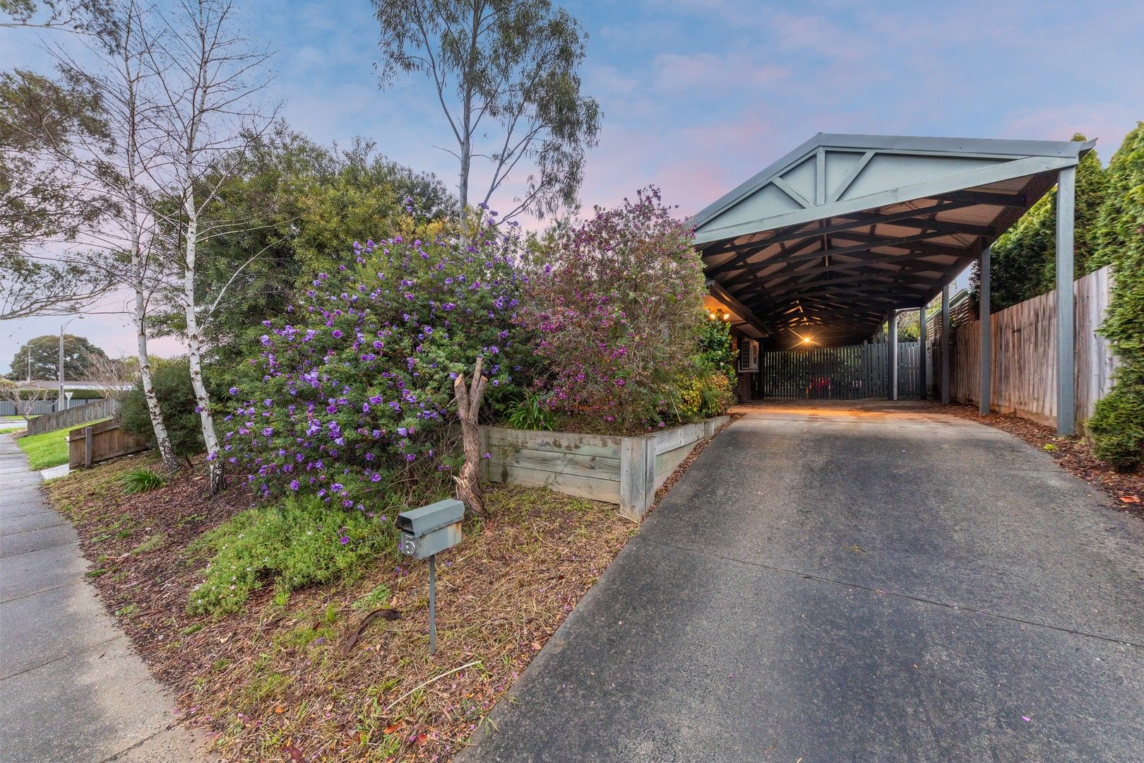 3 bedrooms House in 5 Ben Drive PAKENHAM VIC, 3810
