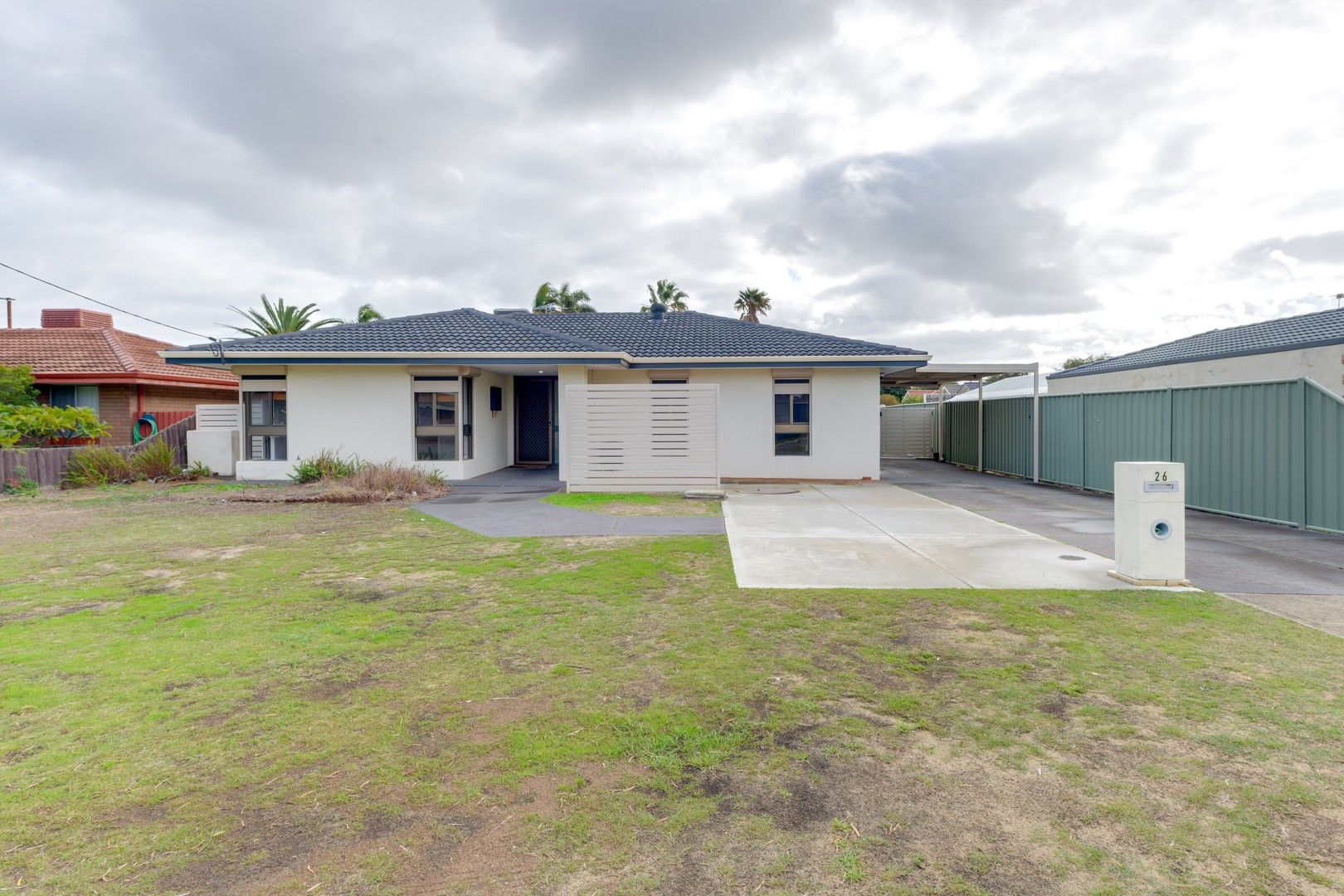 4 bedrooms House in 26 Brixham Way WARNBRO WA, 6169