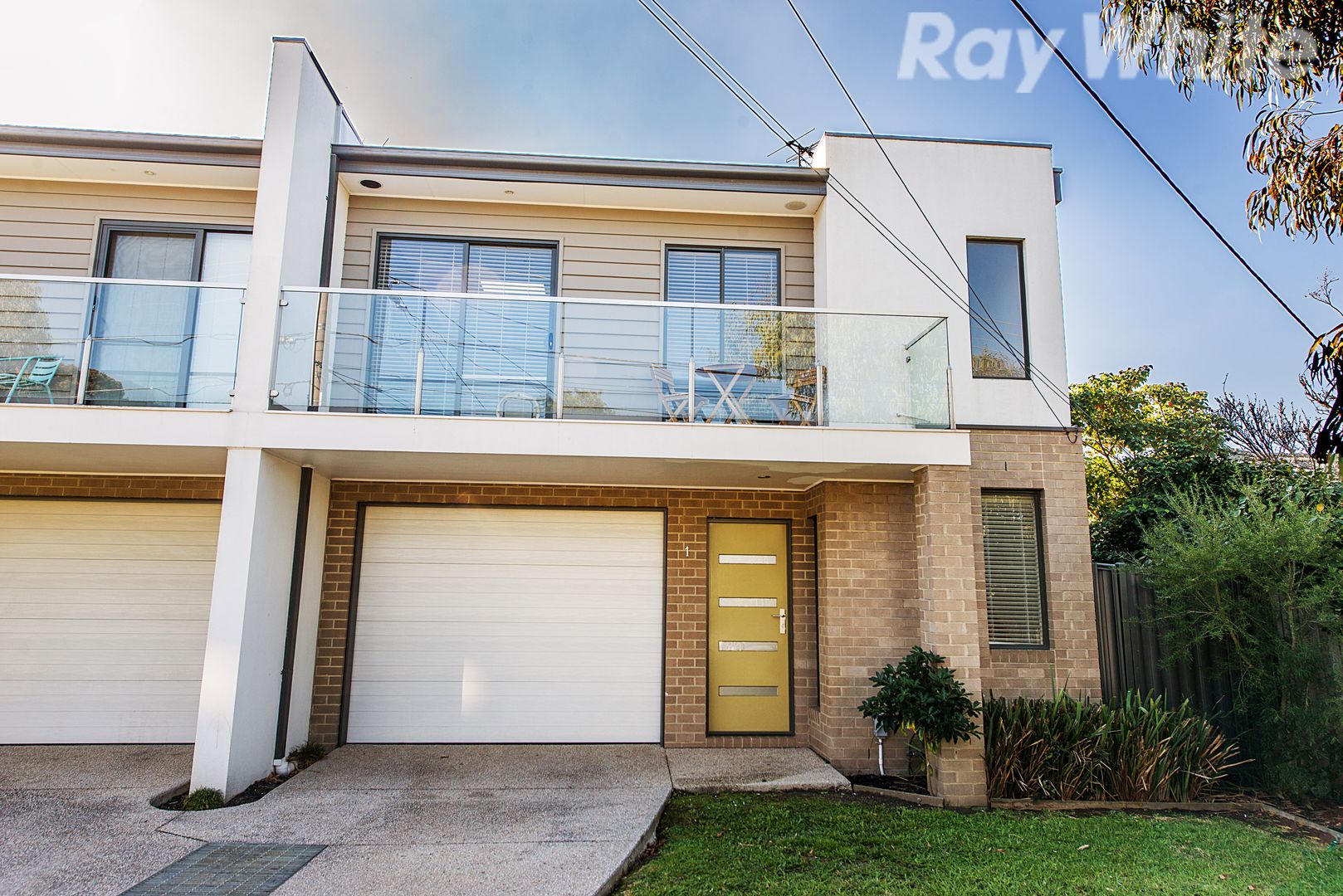 2 bedrooms Townhouse in 1/4 Laurel Avenue BORONIA VIC, 3155