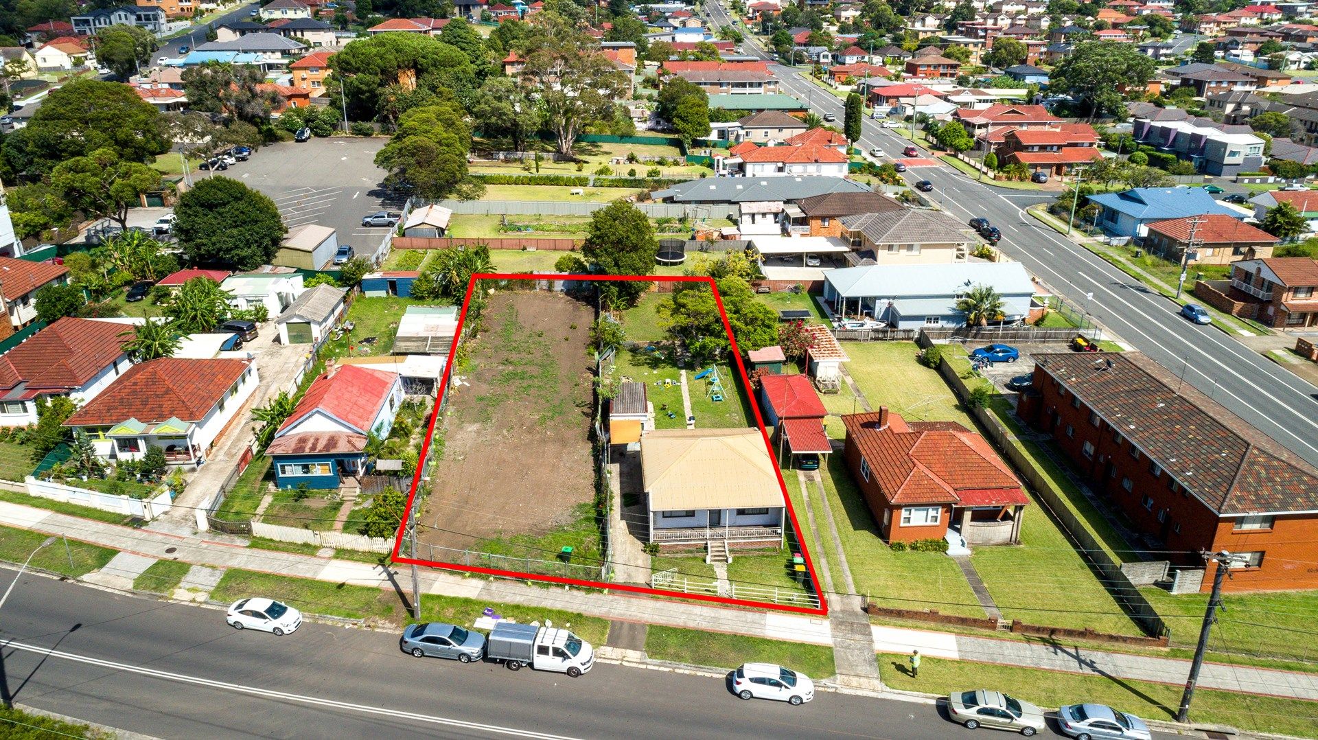 116-118 Gladstone Avenue, Coniston NSW 2500, Image 0