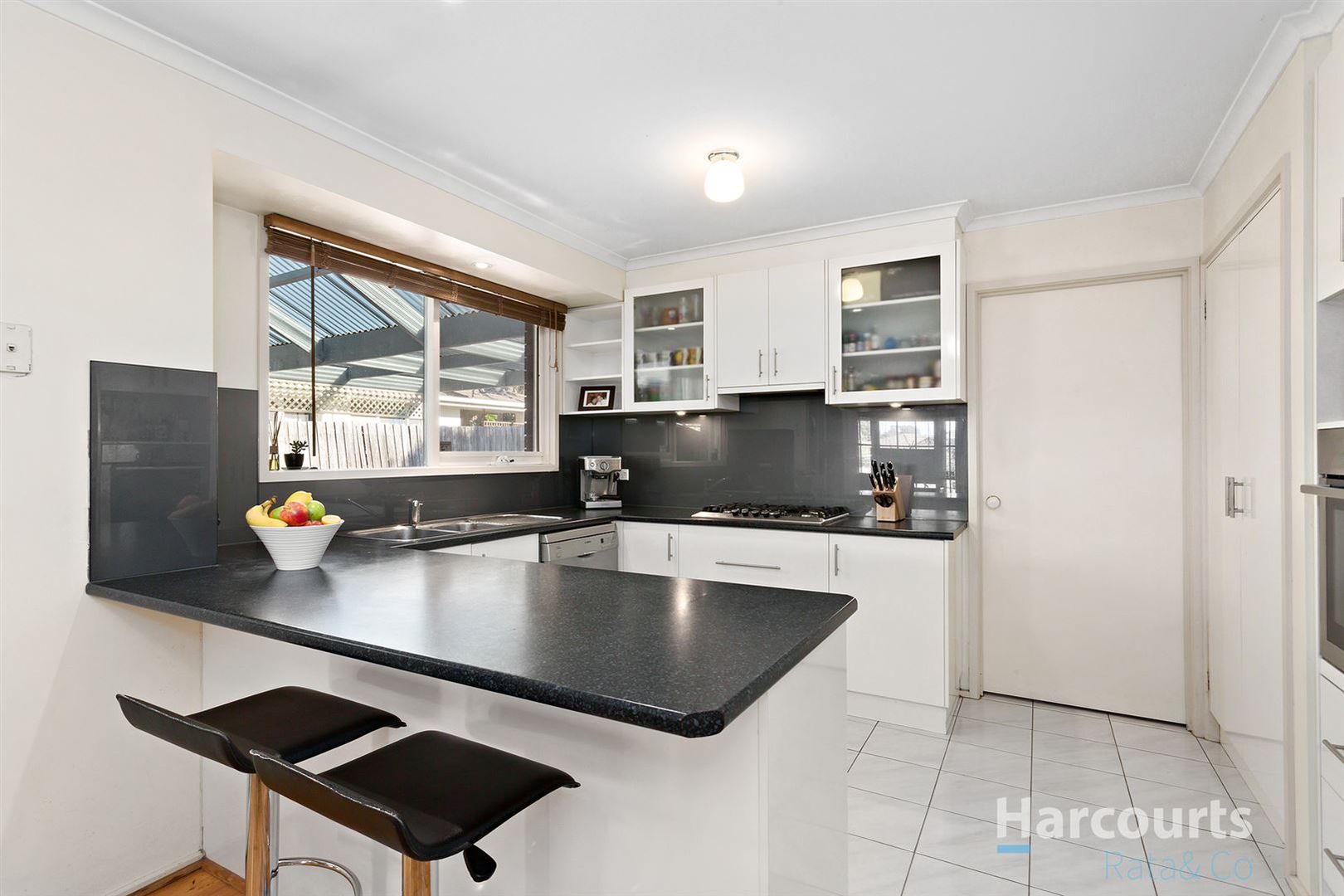 18 Greenview Court, Epping VIC 3076, Image 2