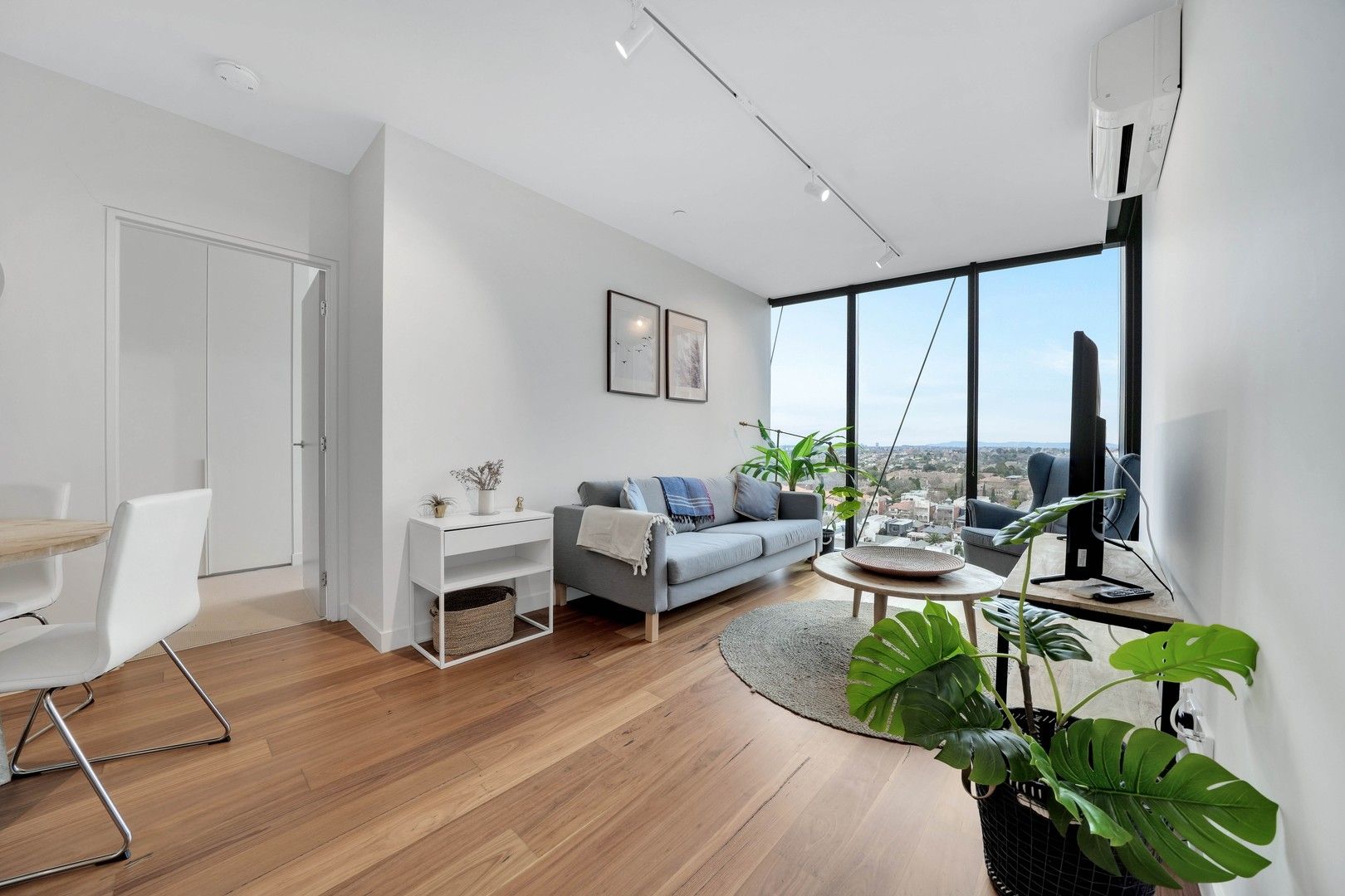 2 bedrooms Apartment / Unit / Flat in 1605/665 Chapel Street SOUTH YARRA VIC, 3141