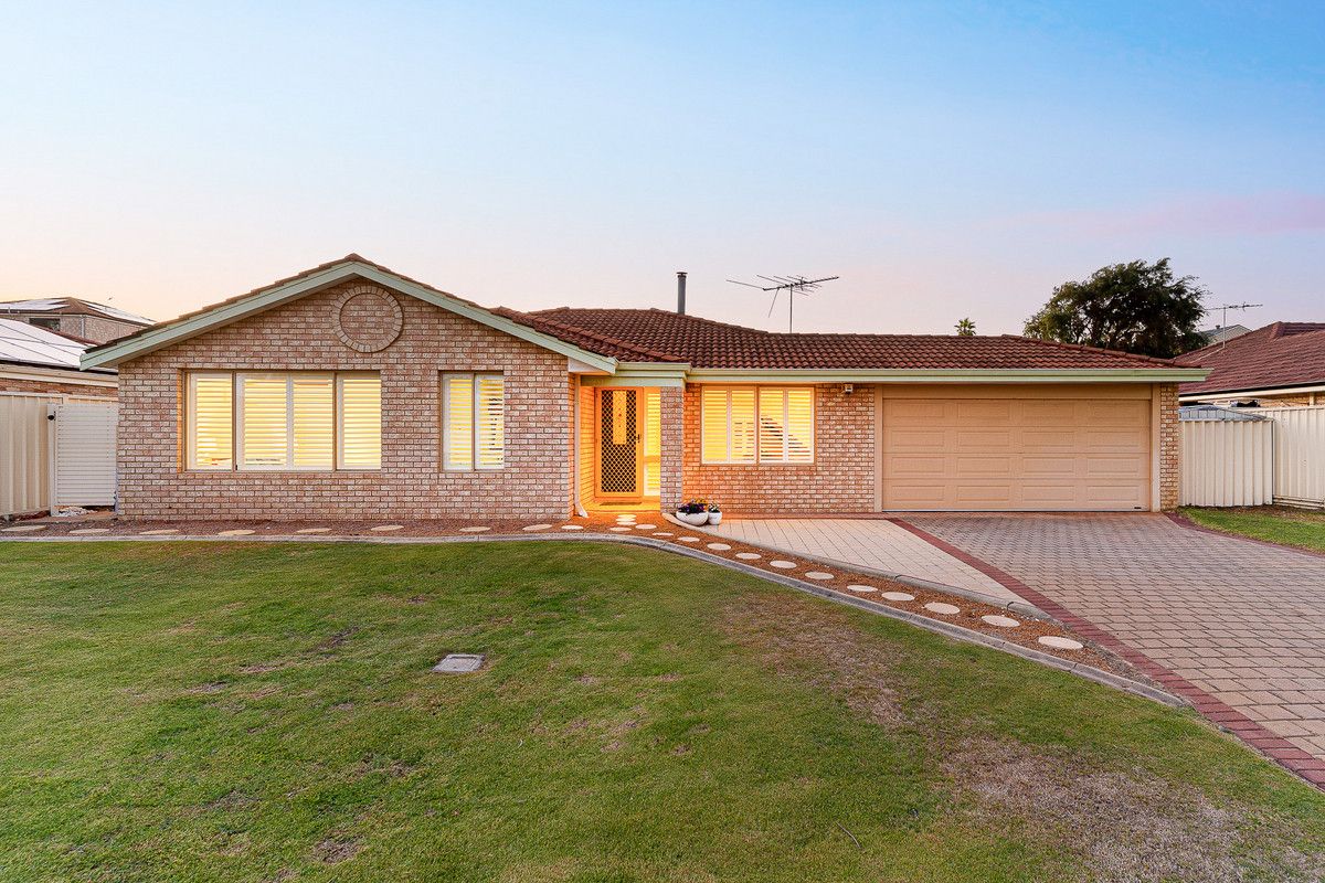 4 bedrooms House in 24 Pollard Way WARNBRO WA, 6169