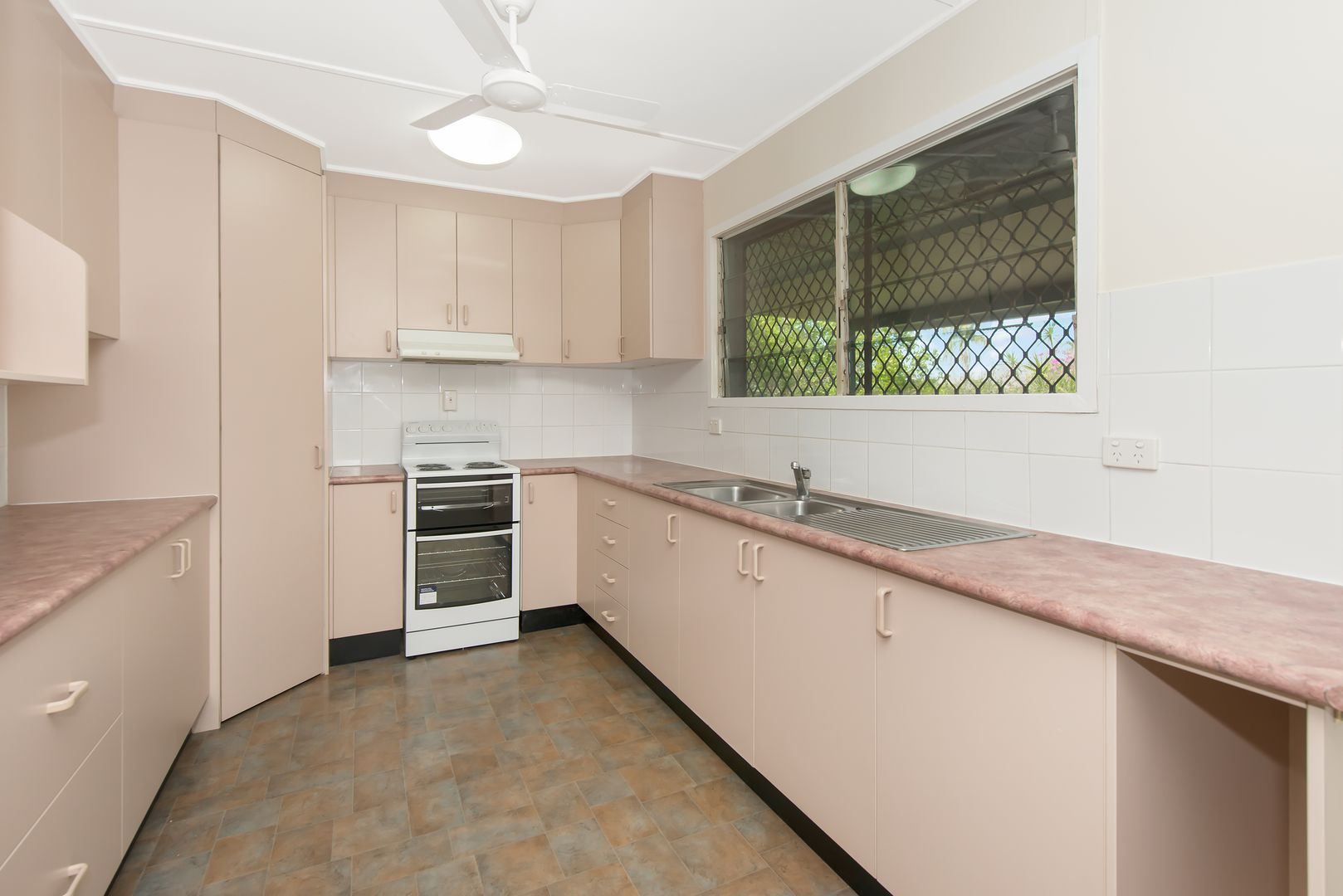 9 O'Kane Court, Vincent QLD 4814, Image 1