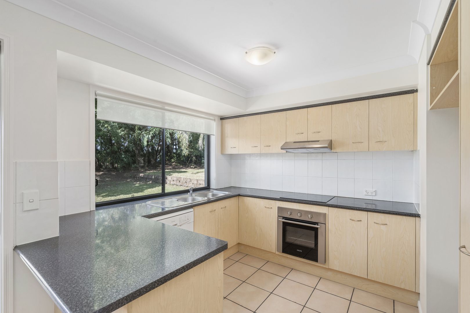 17/19 Harrow Place, Arundel QLD 4214, Image 1