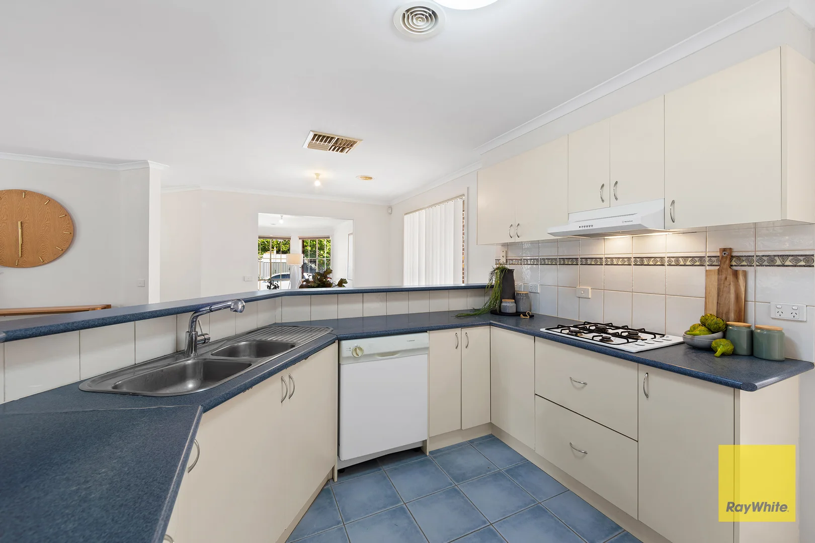 Additional image 7 of 2 Flagstaff Lane, Taylors Hill VIC 3037