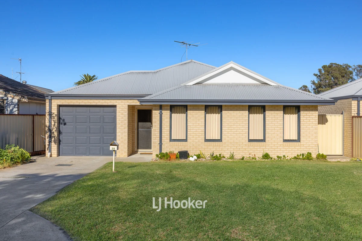 30 Woodrow Street, Carey Park WA 6230