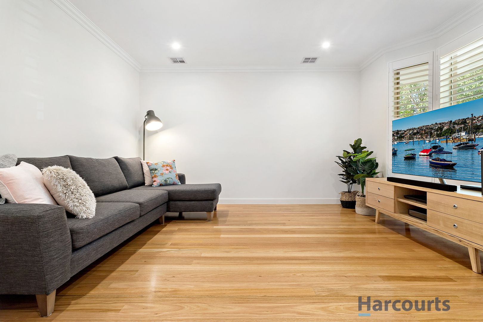 1/40 The Outlook, Glen Waverley VIC 3150, Image 2