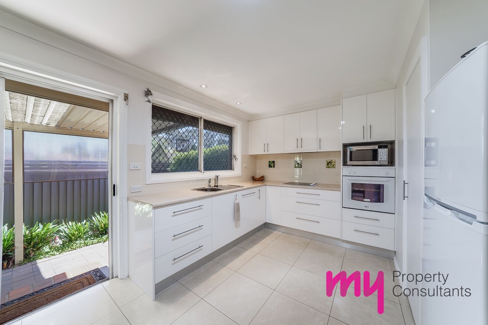 4/2 Bensley Road, Macquarie Fields NSW 2564, Image 2