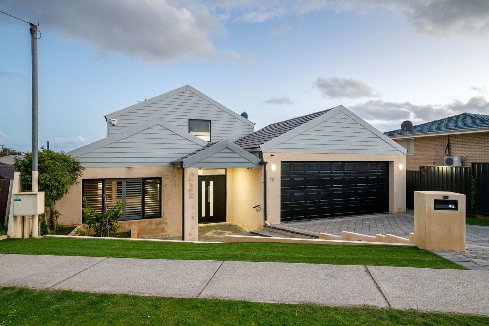 4 bedrooms House in 46 Osborne Place STIRLING WA, 6021
