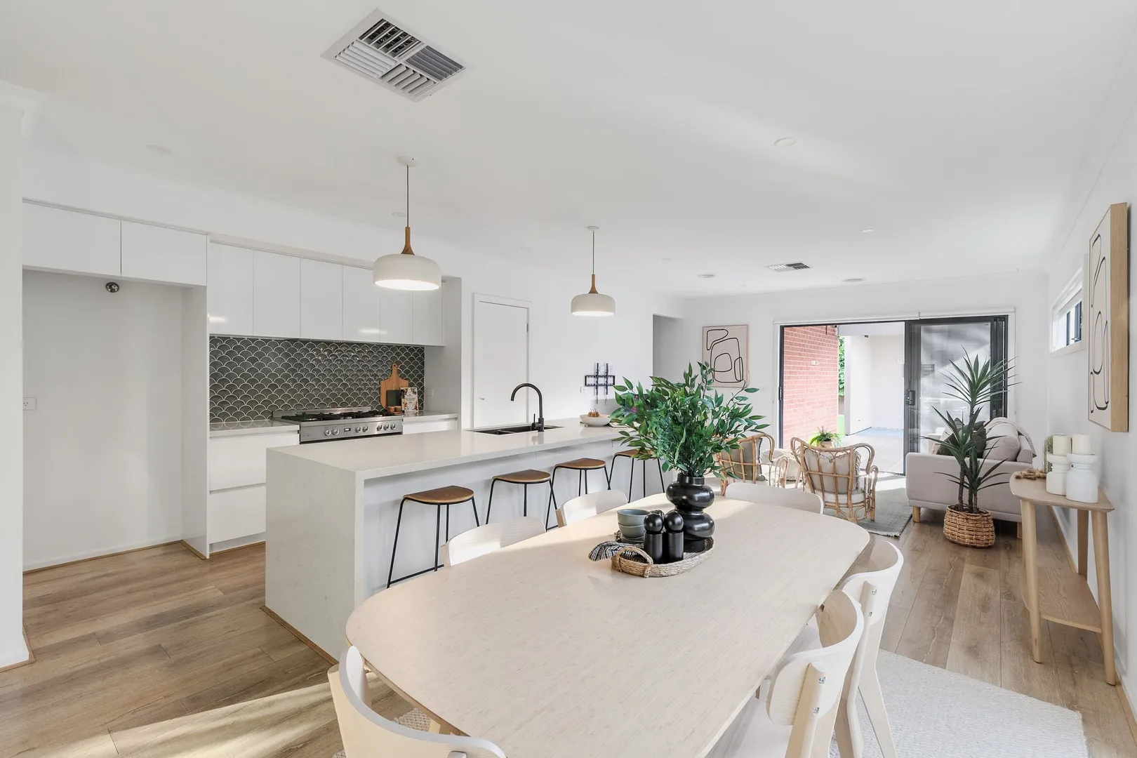 Modern Family Living With Light-Filled Spaces That Open Up Around You. - View 4
