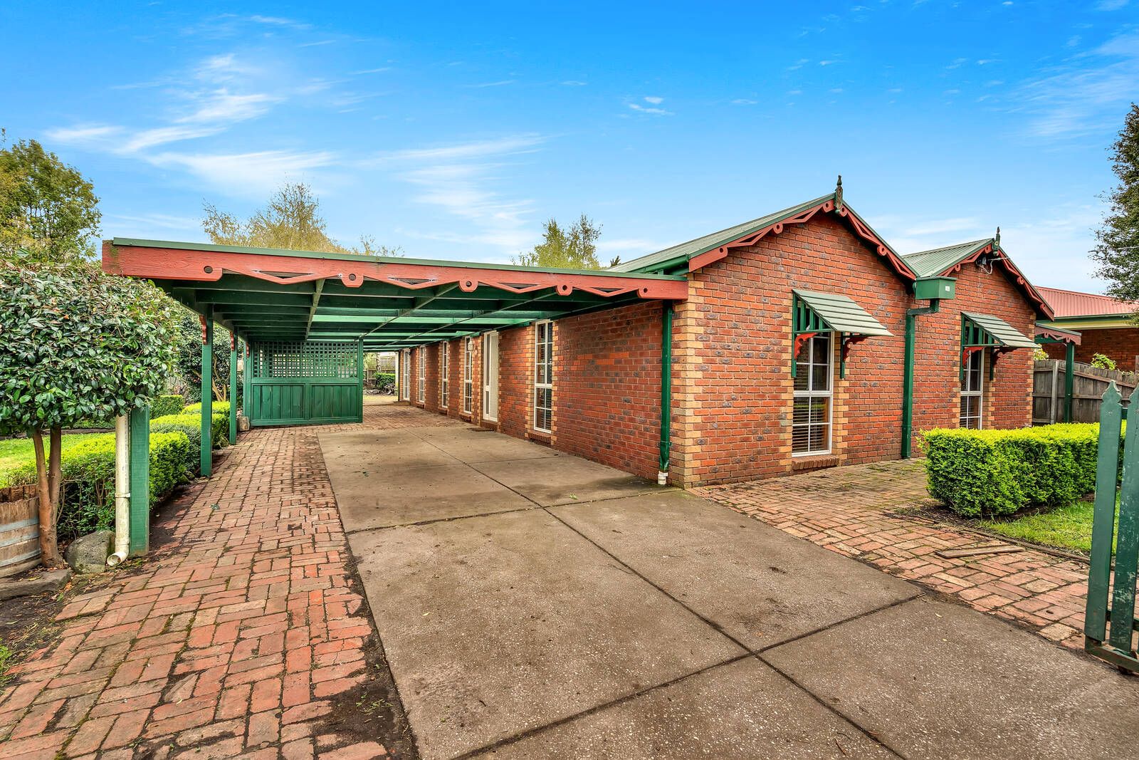 3 bedrooms House in 6 Scenic Court GISBORNE VIC, 3437