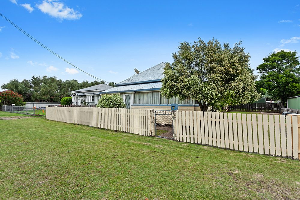 2 bedrooms House in 31 Dragon Street WARWICK QLD, 4370