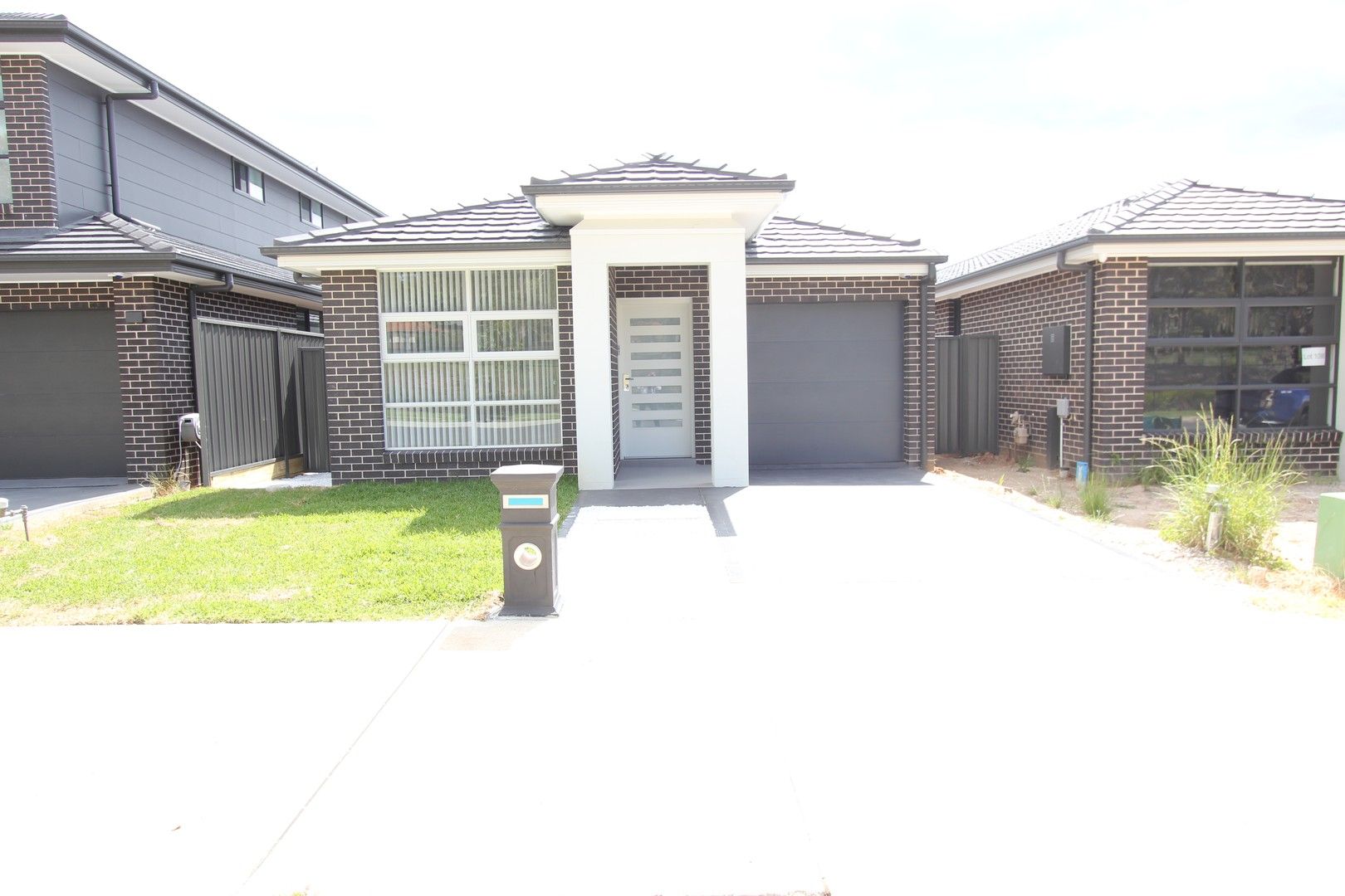 4 bedrooms House in Lot 1099 Rainbows Way LEPPINGTON NSW, 2179