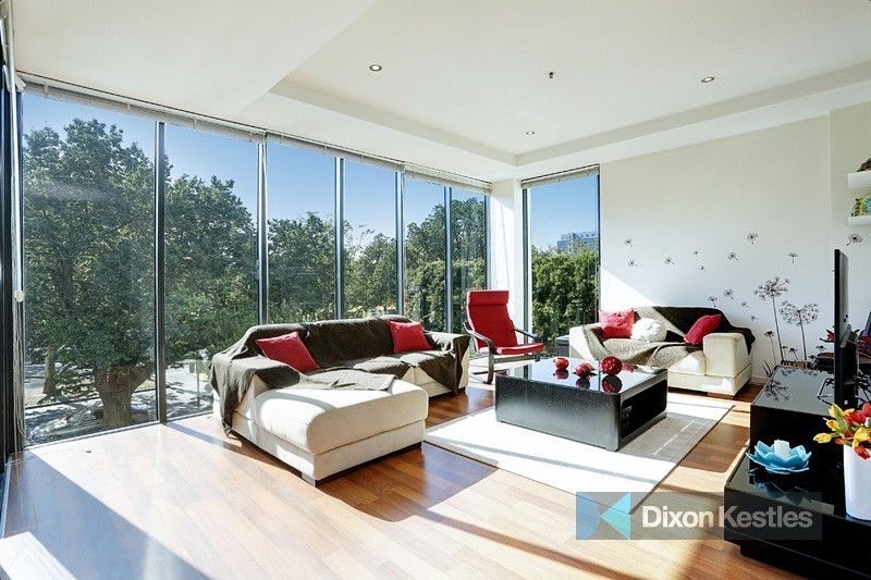 2 bedrooms Apartment / Unit / Flat in 304/582 St Kilda Road MELBOURNE VIC, 3004
