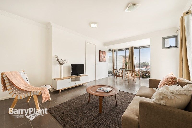 1/7 Wardens Walk, Coburg VIC 3058, Image 2