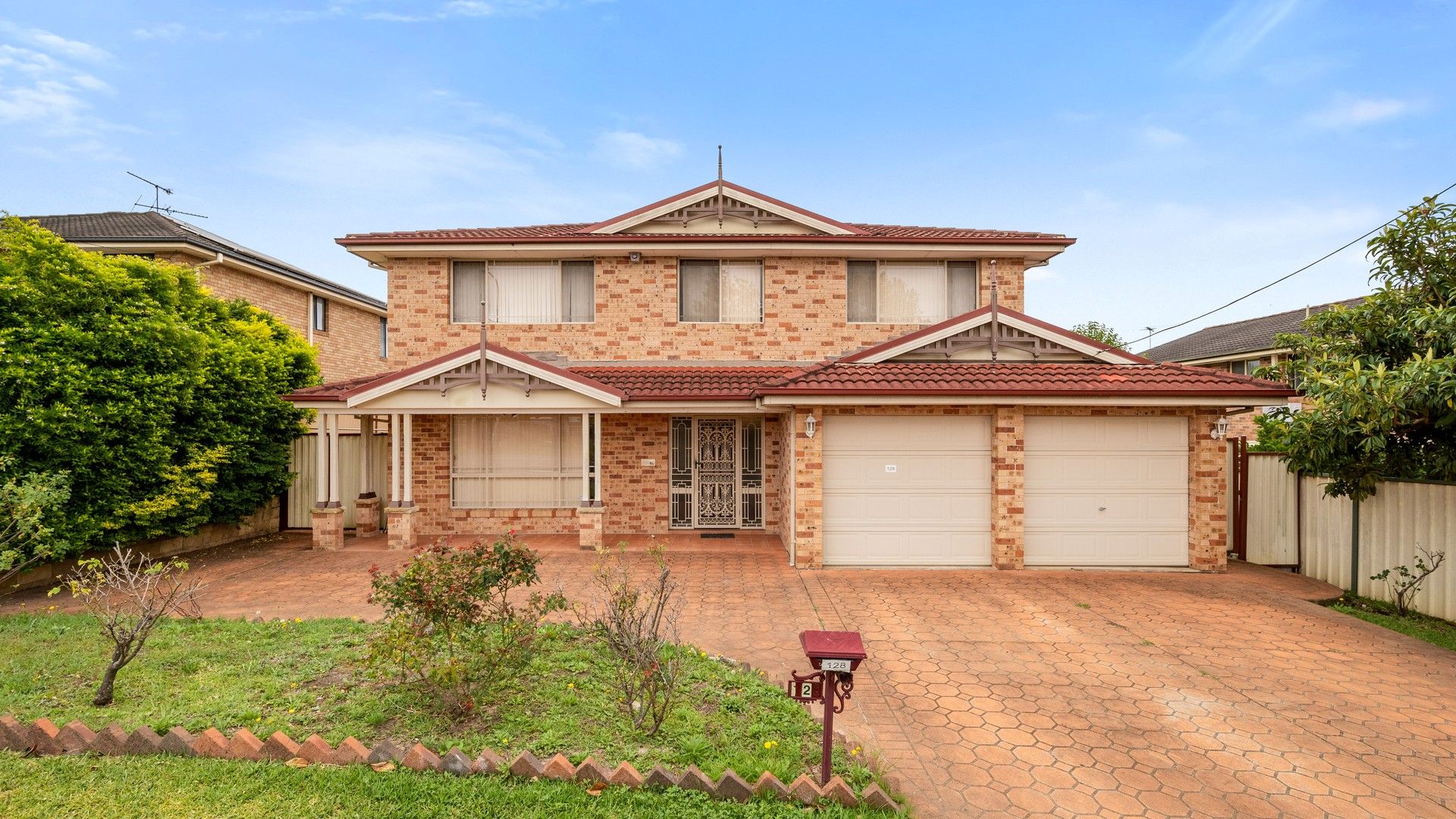 6 bedrooms House in 128 Glenfield Road CASULA NSW, 2170