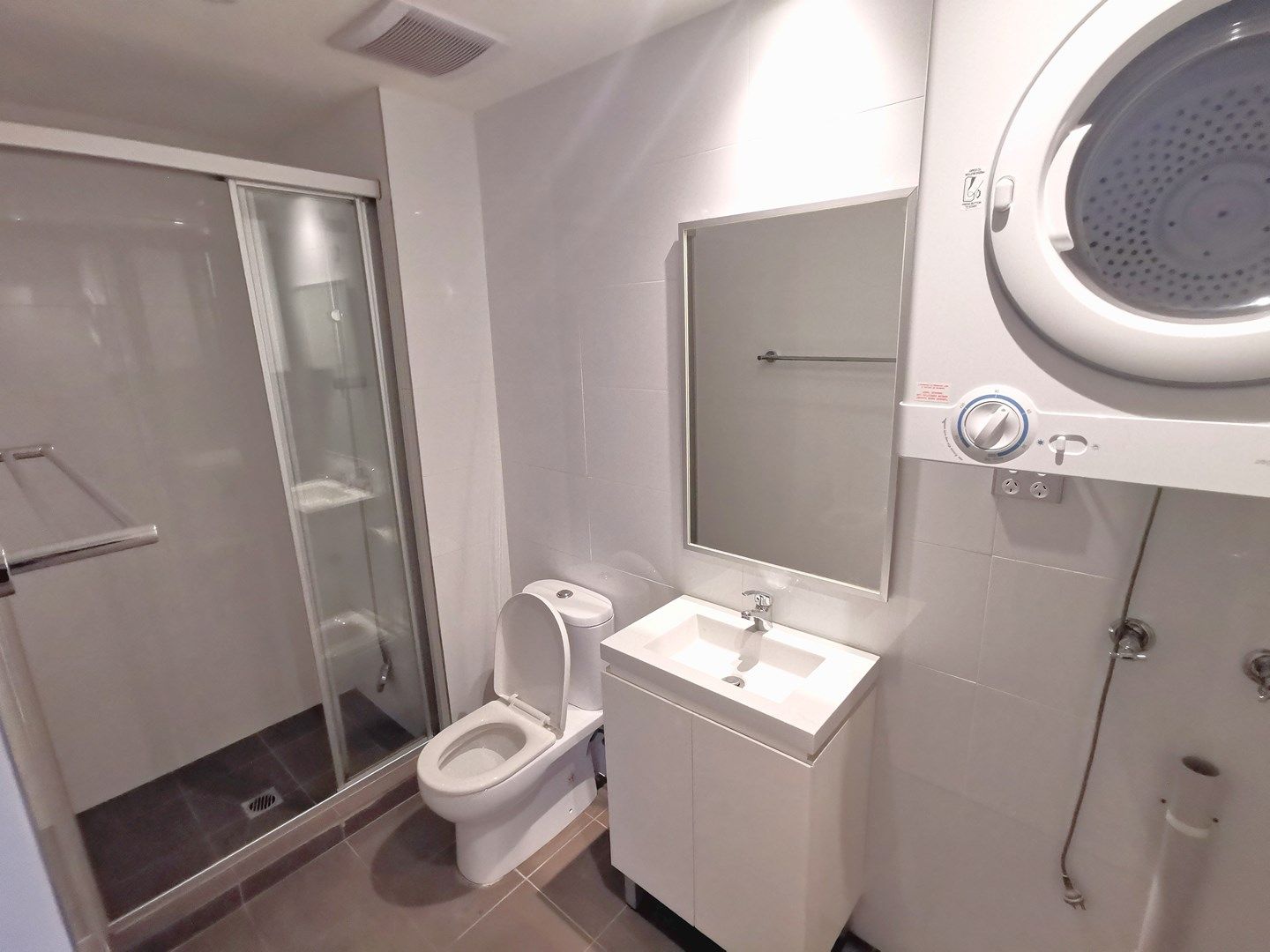 1 bedrooms Apartment / Unit / Flat in E 416A/81-86 Couraville Avenue HOMEBUSH WEST NSW, 2140