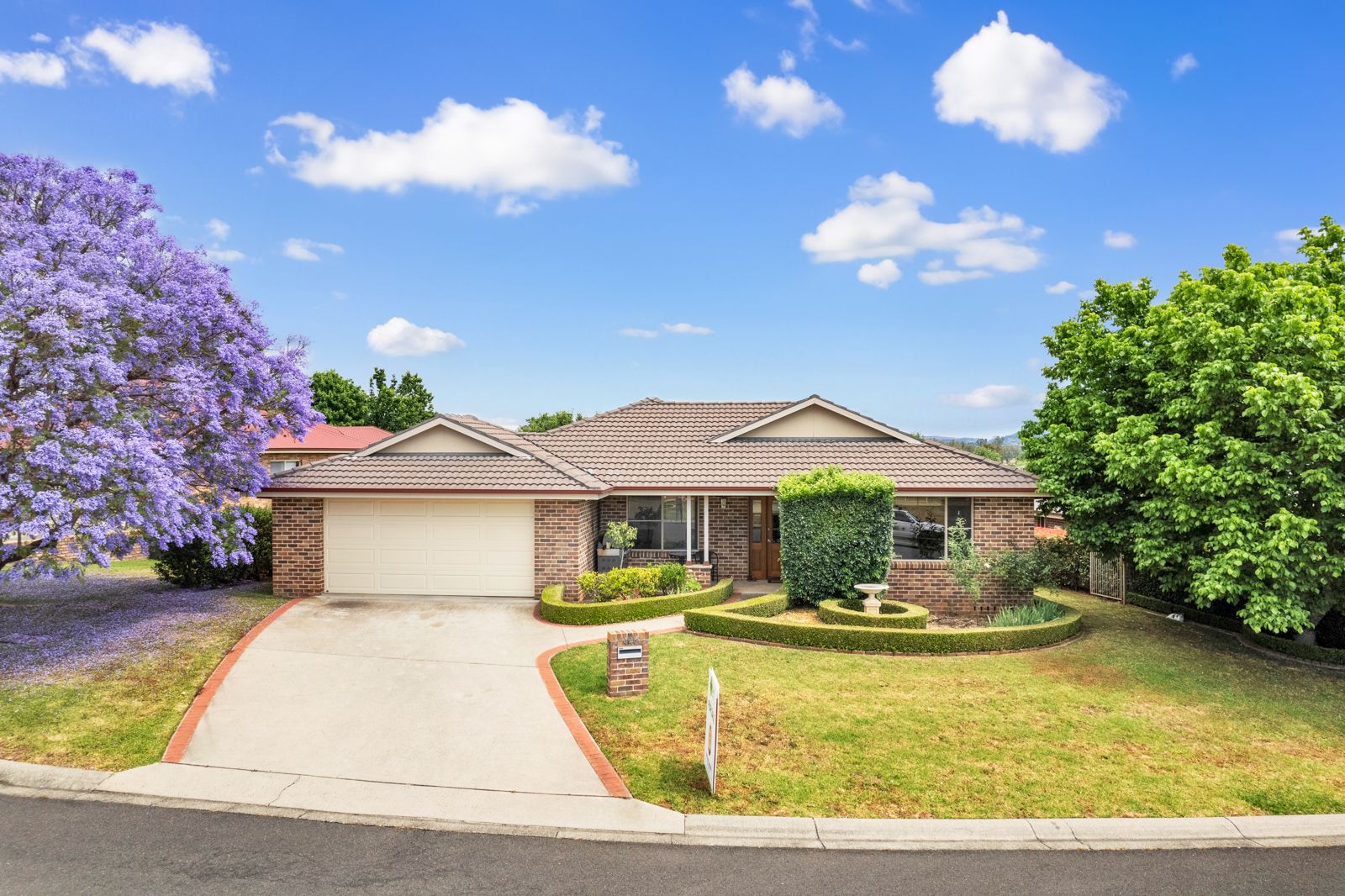 4 bedrooms House in 44 Peregrine Avenue CALALA NSW, 2340