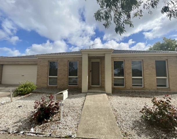 41 Lakewood Boulevard, Melton VIC 3337