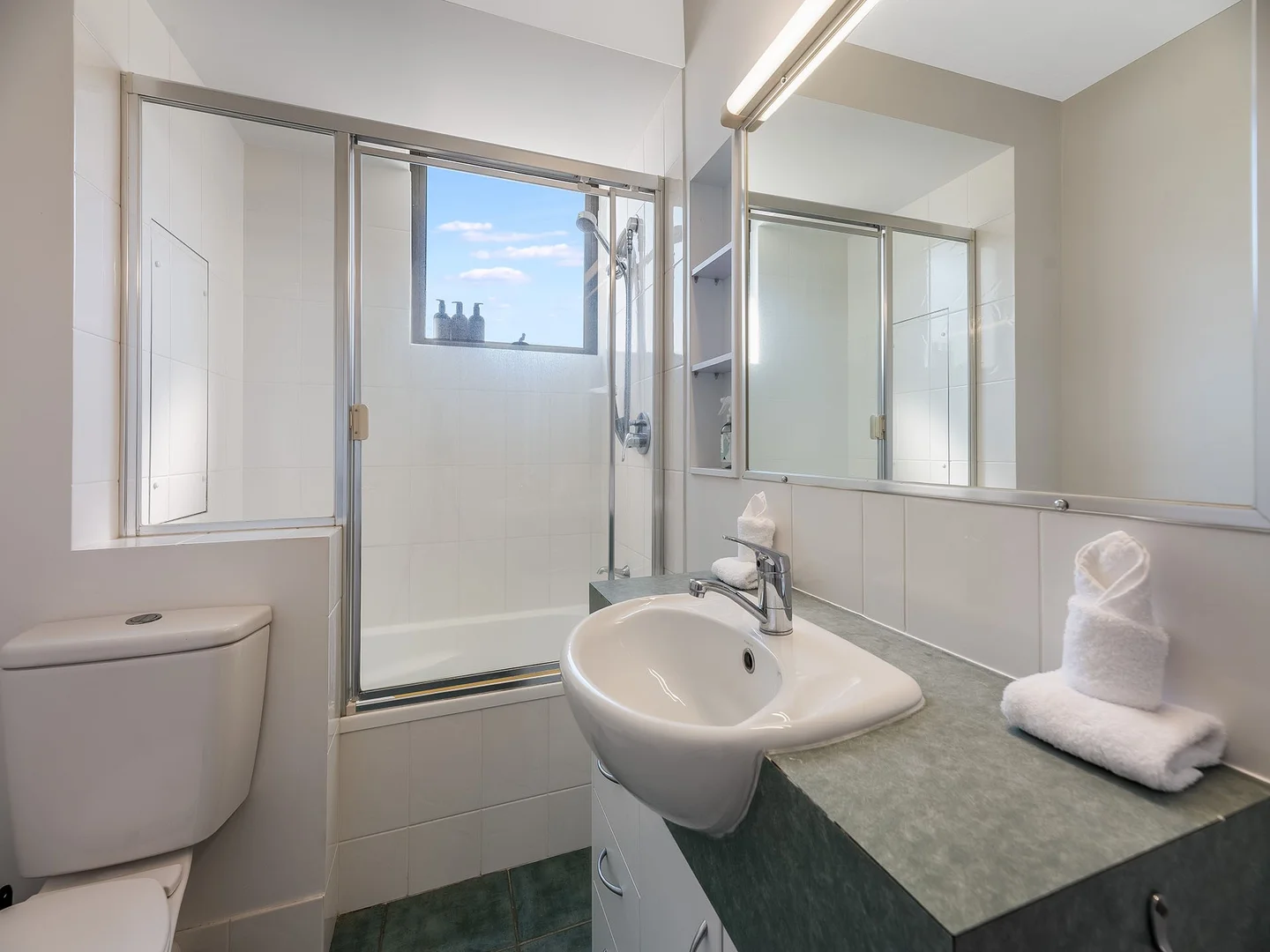 Additional image 11 of 3/17 Esplanade Headland, Kings Beach QLD 4551