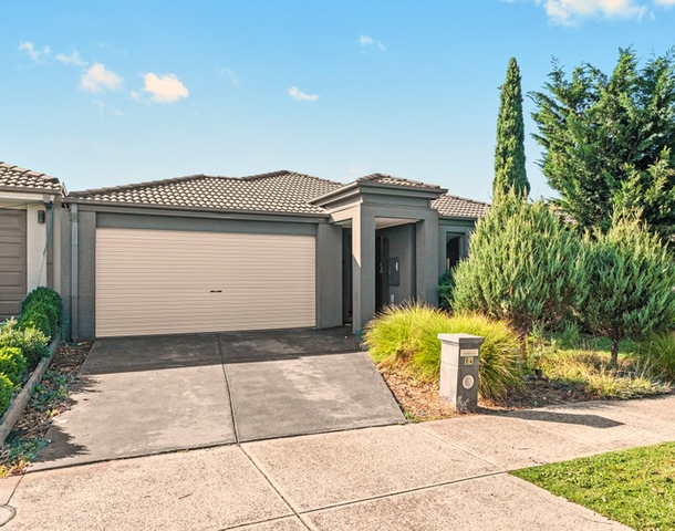 84 William Thwaites Boulevard, Cranbourne North VIC 3977