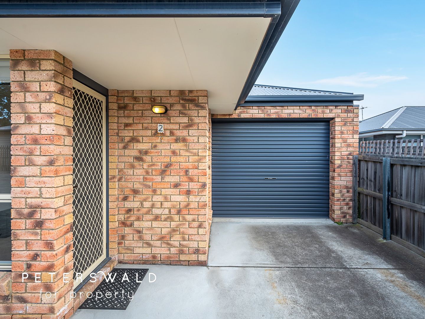 2/2 Crozier Place, Warrane TAS 7018, Image 1