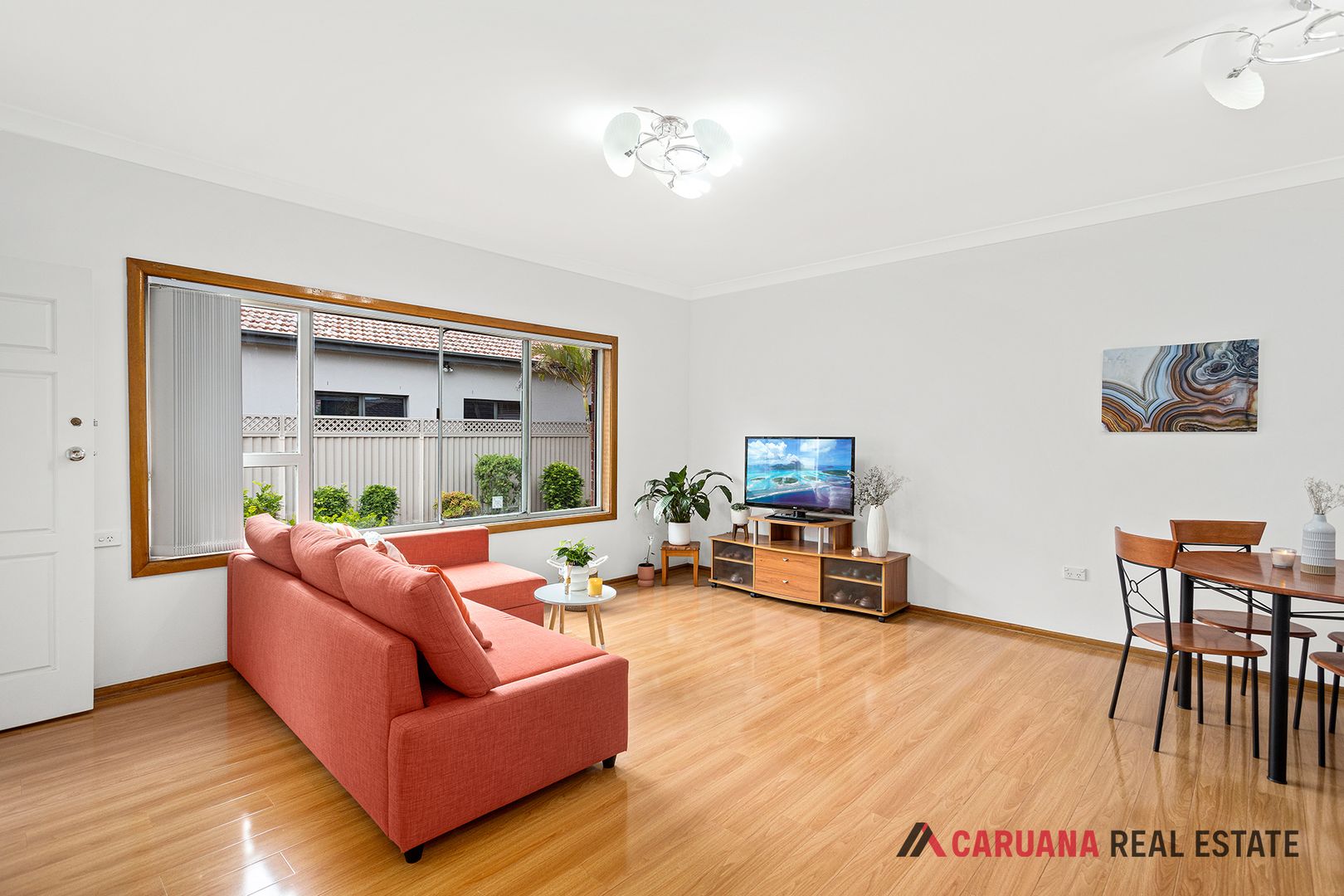 2/18A Chuter Avenue, Monterey NSW 2217, Image 2