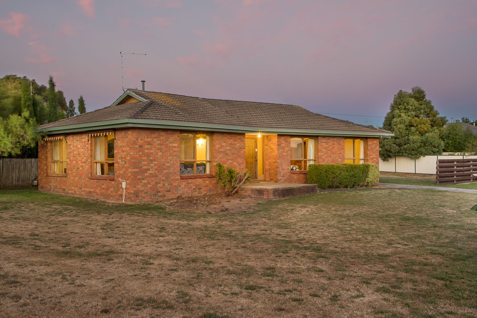 21 Kinnane Court, Ballarat North Property History & Address Research