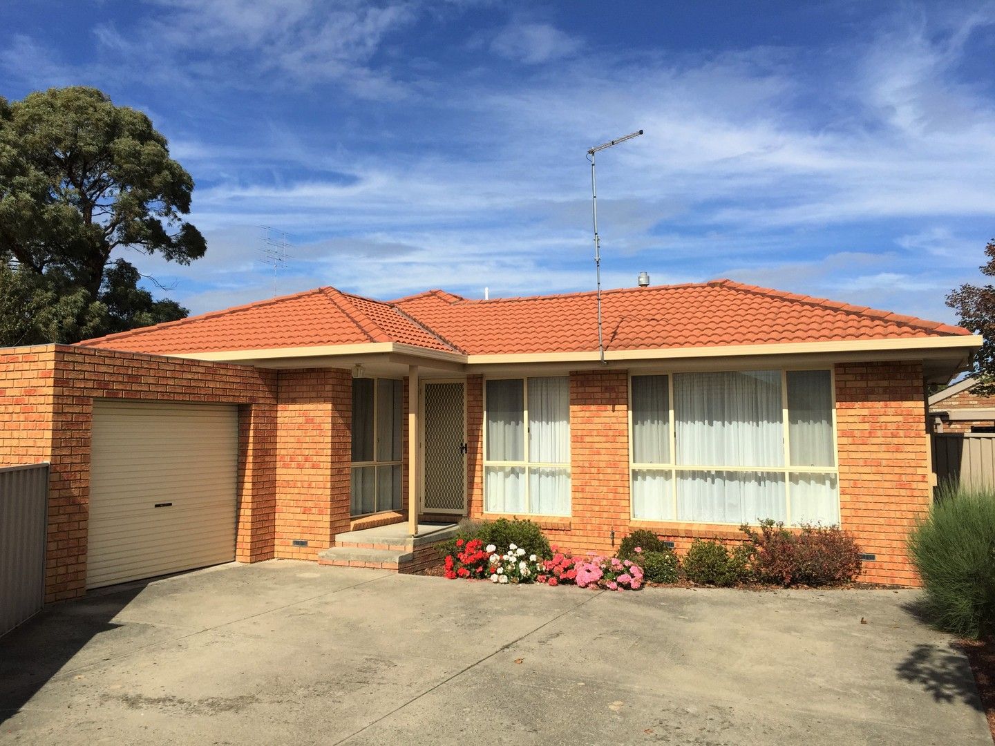 2 bedrooms Apartment / Unit / Flat in 2/7 Marilyn Street WENDOUREE VIC, 3355