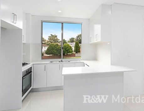 12/39-41 Trafalgar Street, Peakhurst NSW 2210, Image 1