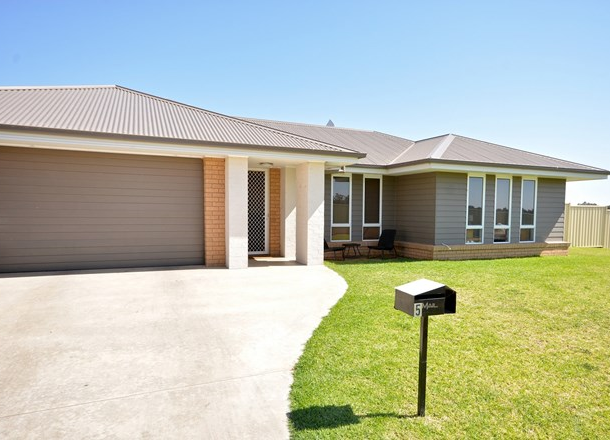 5 Norman Close, Leeton NSW 2705