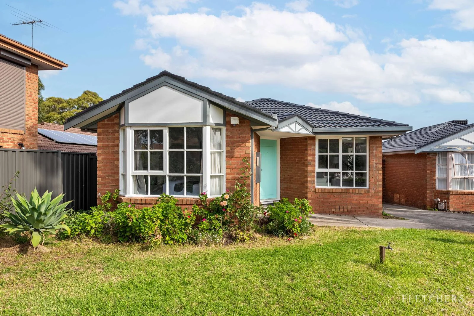 1/2 Comeram Court, Mill Park VIC 3082