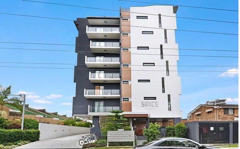 208 9 Hooker Boulevard Broadbeach Waters Qld 4218 Apartment For Rent 480 520 Domain