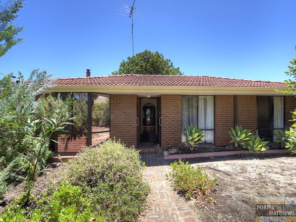 15 Cantua Way, Forrestfield WA 6058