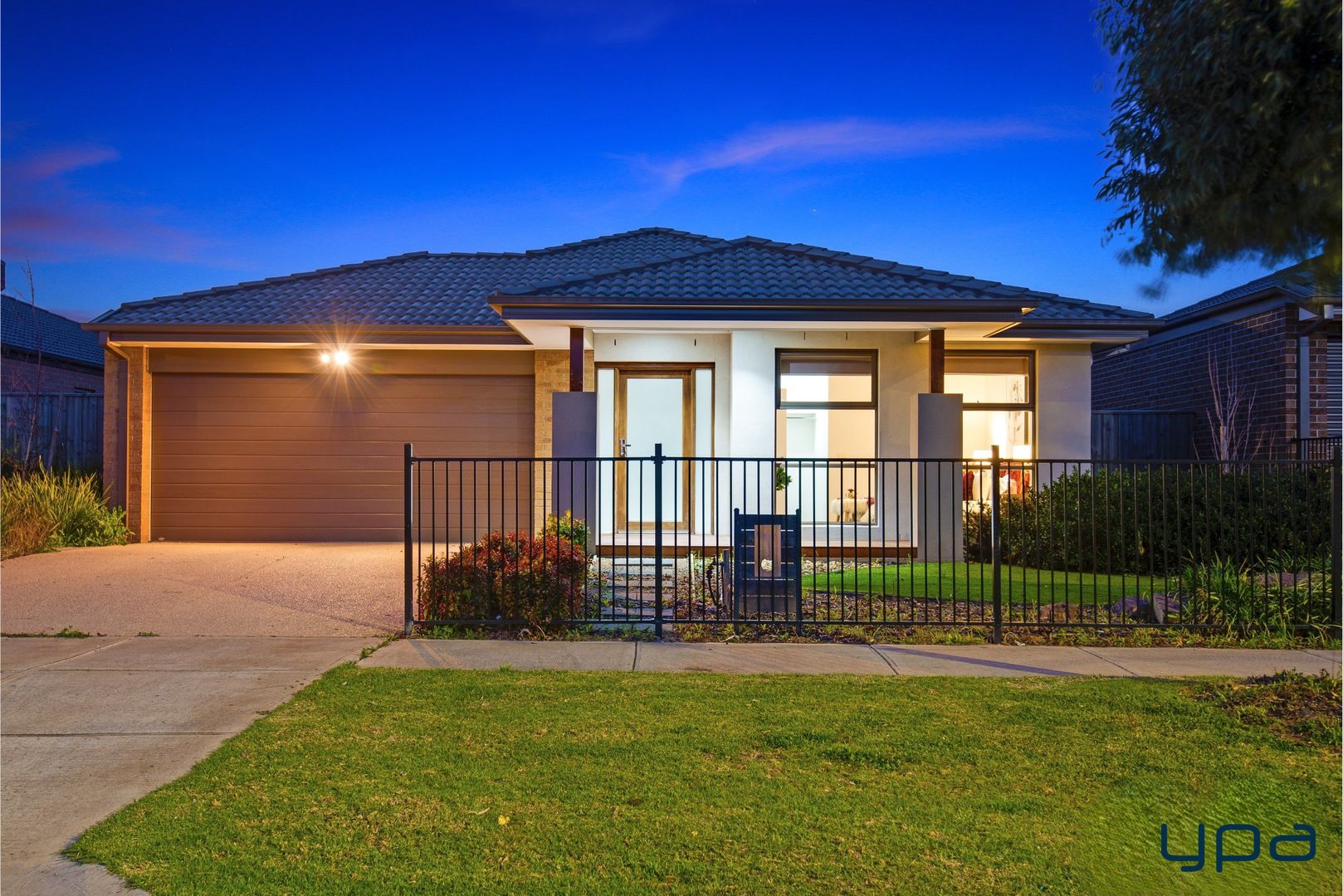 4 bedrooms House in 10 Nova Avenue TRUGANINA VIC, 3029