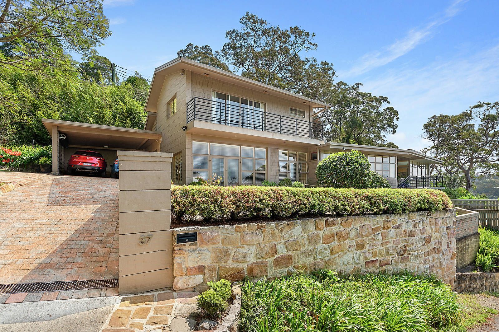 37 Rembrandt Drive, Middle Cove NSW 2068, Image 1