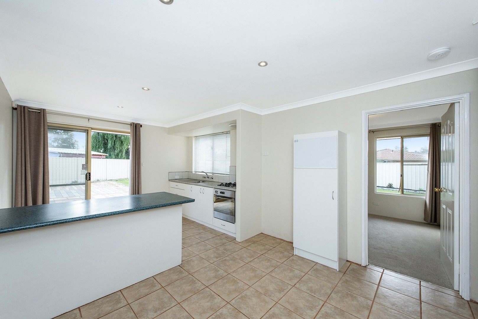 12 Adare Place, Coodanup WA 6210, Image 0