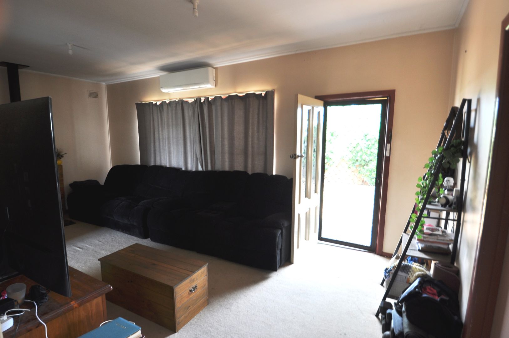 87 Marshall Street, Cobar NSW 2835, Image 2