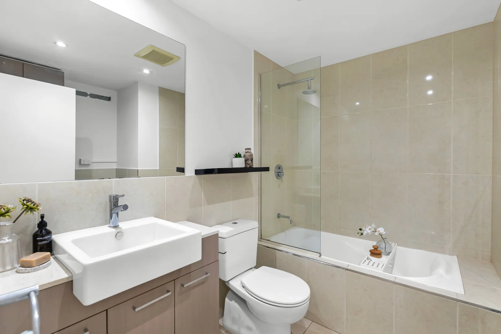 Additional image 35 of 204/174-180 Grafton Street, Cairns City QLD 4870